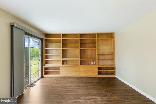 1525 BACHMANS VALLEY RD, Westminster, MD 21158