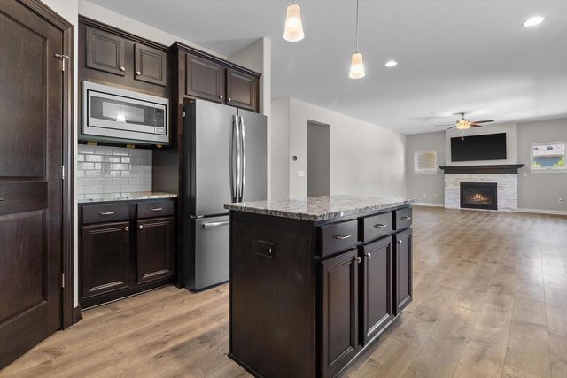 4725 Copper Leaf BOULEVARD, Mount Pleasant, WI 53403