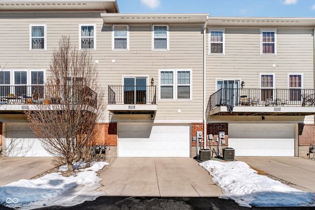 6335 Schooler Drive, Whitestown, IN 46075