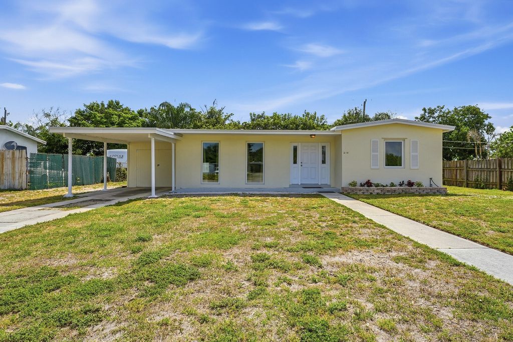 215 SE Airoso Boulevard, Port St. Lucie, Port St Lucie, FL 34983