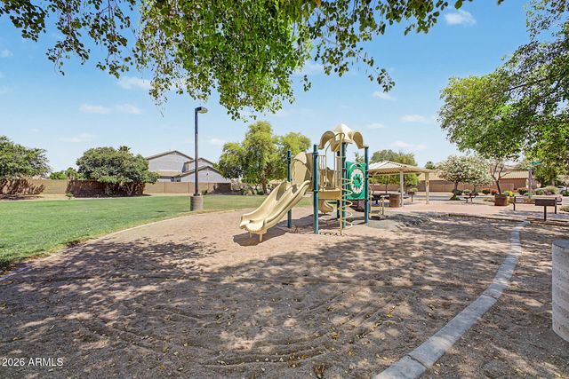 10334 E JUANITA Avenue, Mesa, AZ 85209