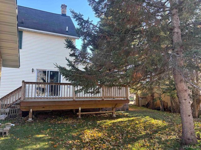 317 N Lawrence Street, Ironwood, MI 49938