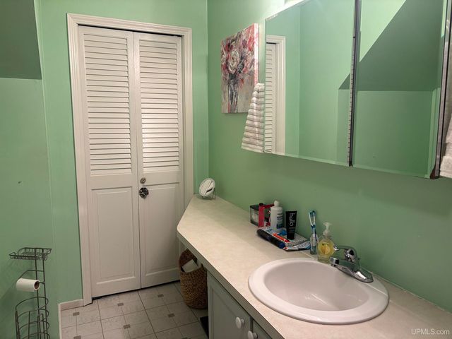 317 N Lawrence Street, Ironwood, MI 49938