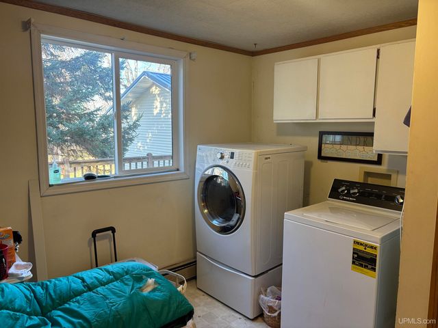 317 N Lawrence Street, Ironwood, MI 49938