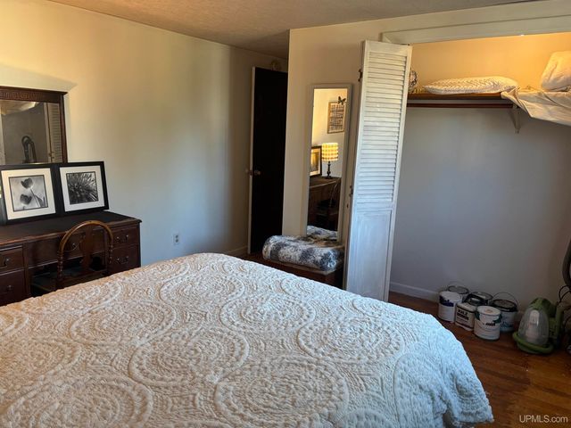 317 N Lawrence Street, Ironwood, MI 49938