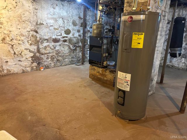 317 N Lawrence Street, Ironwood, MI 49938