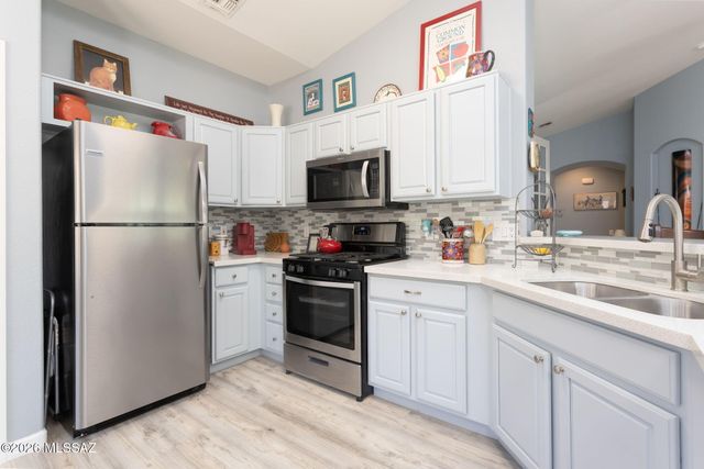 9259 N Whispering Shadows Way, Tucson, AZ 85743