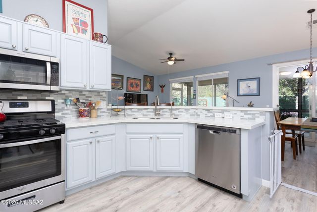 9259 N Whispering Shadows Way, Tucson, AZ 85743