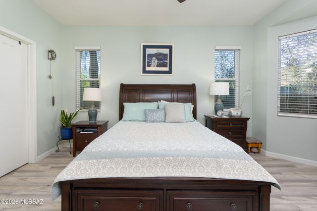 9259 N Whispering Shadows Way, Tucson, AZ 85743