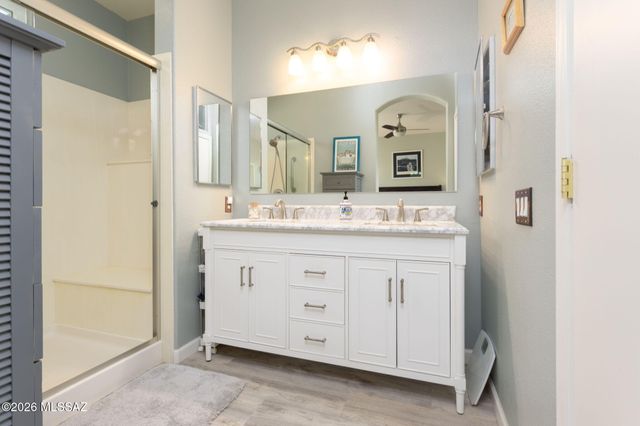 9259 N Whispering Shadows Way, Tucson, AZ 85743