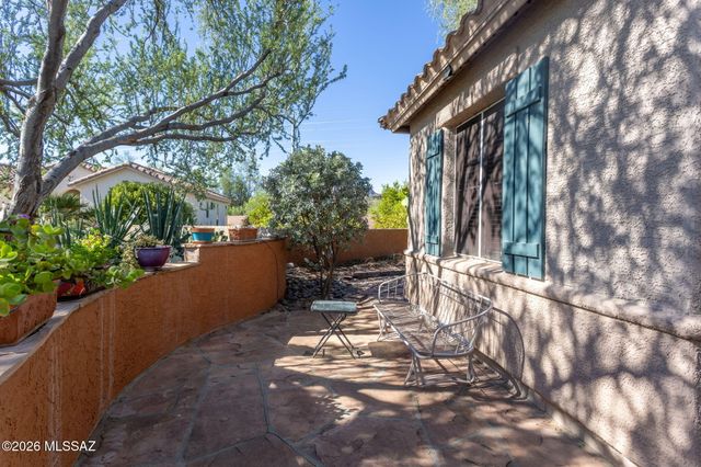 9259 N Whispering Shadows Way, Tucson, AZ 85743