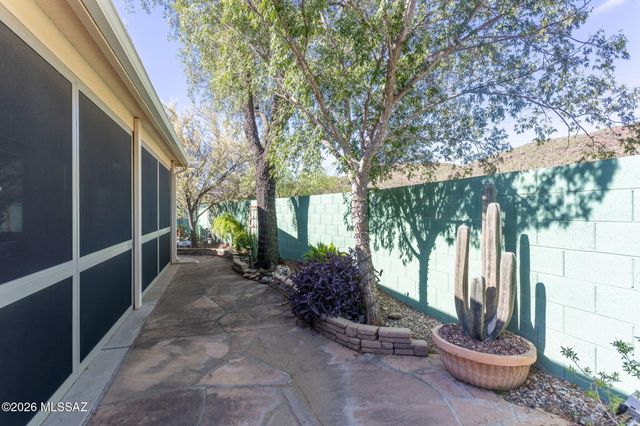 9259 N Whispering Shadows Way, Tucson, AZ 85743