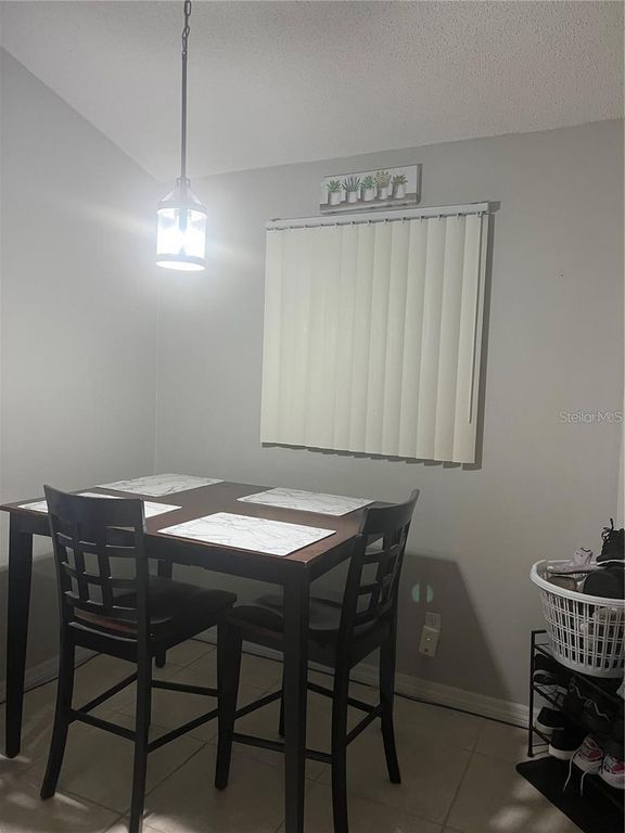 Image 13 of property listing at 2528 WOODGATE BOULEVARD 201, Orlando, FL 32822