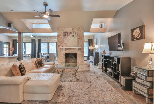 502 Wildwood Drive, Seabrook, TX 77586