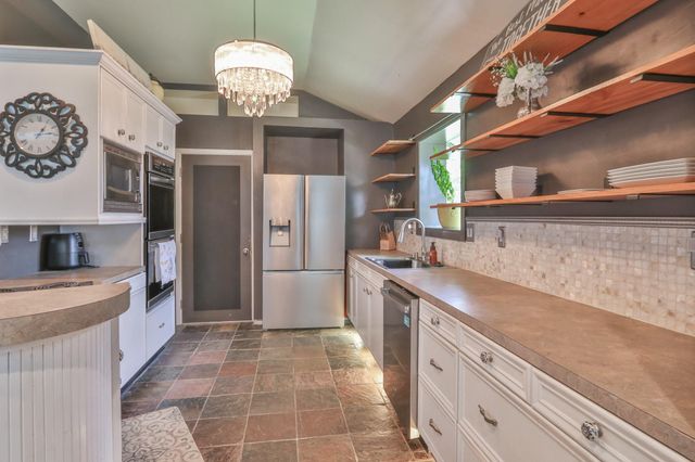 502 Wildwood Drive, Seabrook, TX 77586