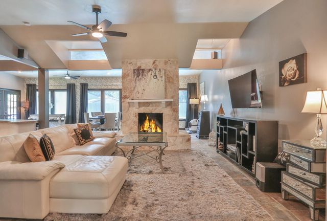 502 Wildwood Drive, Seabrook, TX 77586