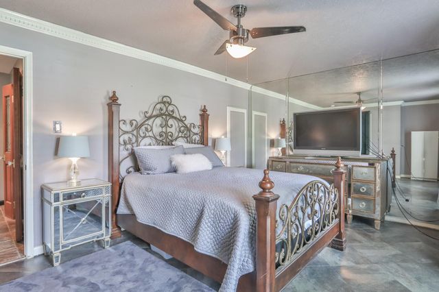 502 Wildwood Drive, Seabrook, TX 77586