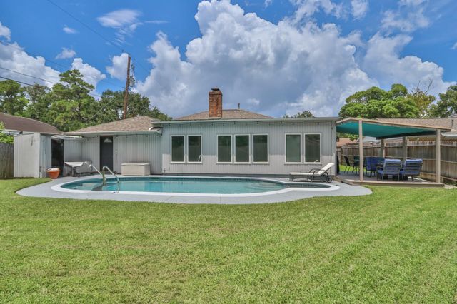 502 Wildwood Drive, Seabrook, TX 77586