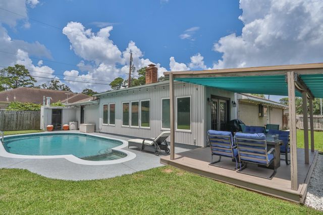 502 Wildwood Drive, Seabrook, TX 77586