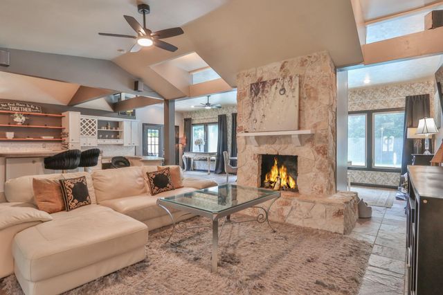 502 Wildwood Drive, Seabrook, TX 77586