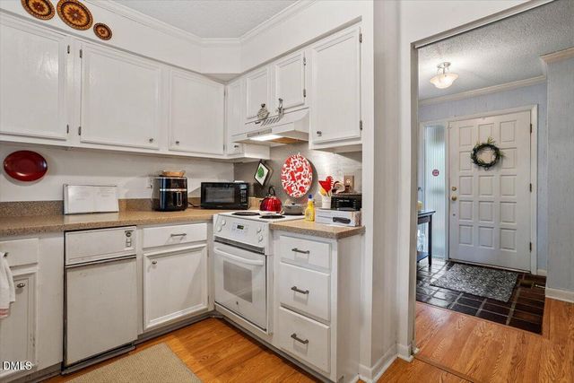 4100 Five Oaks Drive Unit 27, Durham, NC 27707