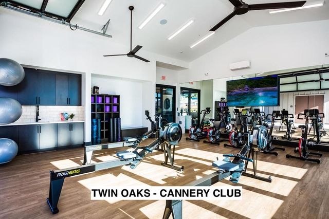 2180 Red Oak Drive, Hollister, CA 95023