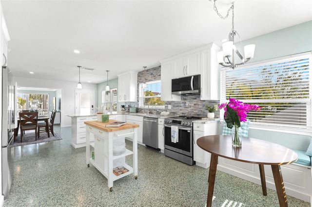 108 11TH AVENUE, St Pete Beach, FL 33706