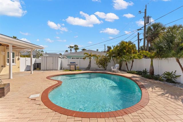 108 11TH AVENUE, St Pete Beach, FL 33706