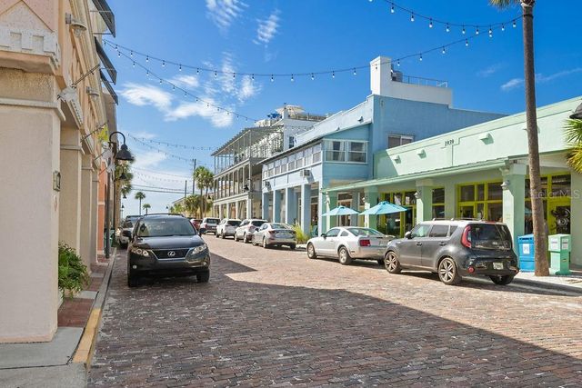 108 11TH AVENUE, St Pete Beach, FL 33706