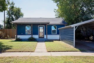 1214 3rd St, Graham, TX 76450