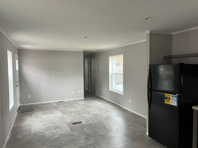 15 Blake Drive, Pownal, VT 05261