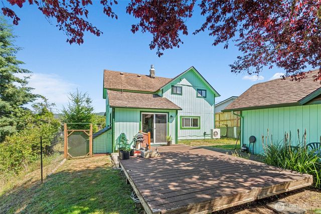 806 California Street, Raymond, WA 98577