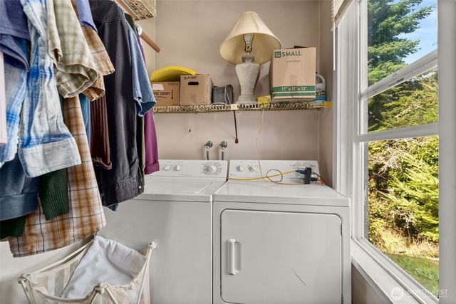 806 California Street, Raymond, WA 98577