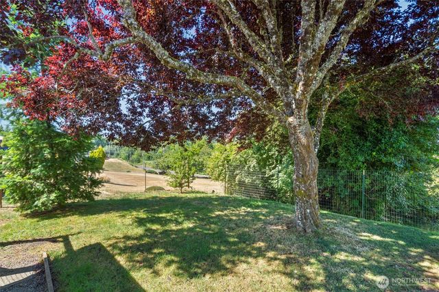 806 California Street, Raymond, WA 98577