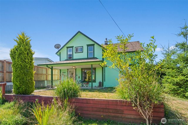 806 California Street, Raymond, WA 98577