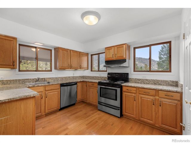 42 Ottawa Court, Lyons, CO 80540