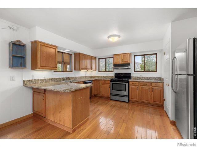 42 Ottawa Court, Lyons, CO 80540