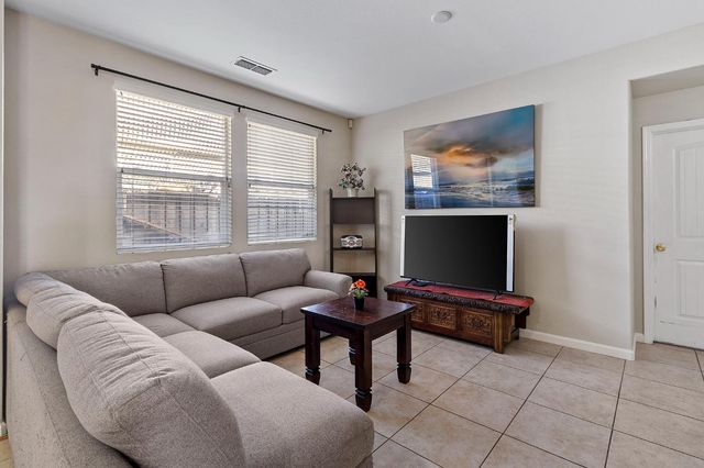 7525 Eldred Way, Sacramento, CA 95829