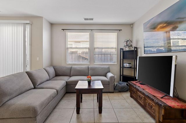 7525 Eldred Way, Sacramento, CA 95829