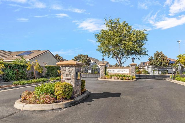 7525 Eldred Way, Sacramento, CA 95829