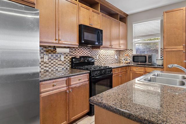 7525 Eldred Way, Sacramento, CA 95829