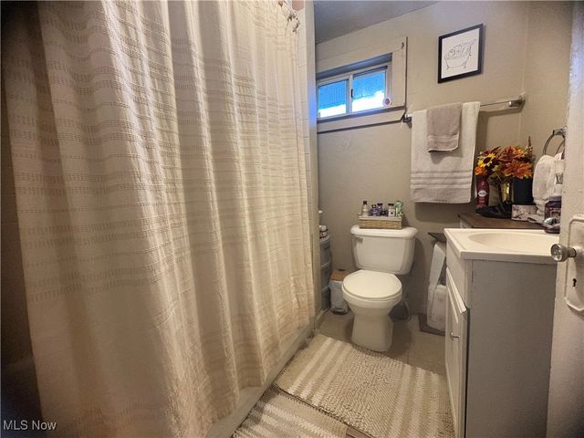 2529 17th Street NE, Canton, OH 44705