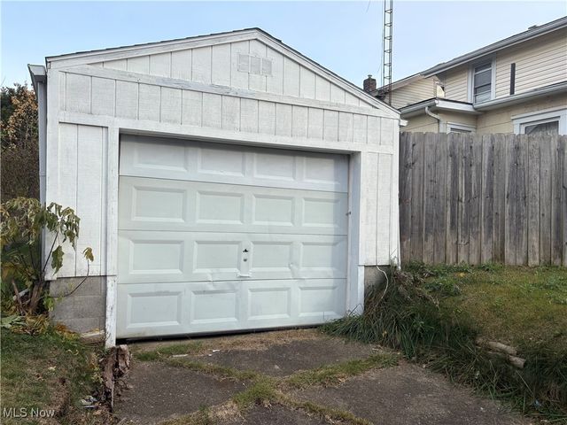 2529 17th Street NE, Canton, OH 44705