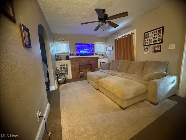 2529 17th Street NE, Canton, OH 44705