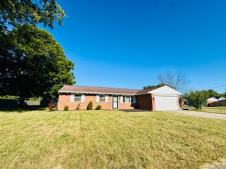 809 Candlewood Boulevard 809 Candlewood Boulevard, Piqua, OH 45356
