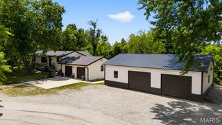 8400 W State Route 15, Belleville, IL 62223