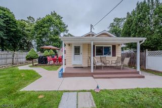68 Maple St, Bridgewater Twp., NJ 08807