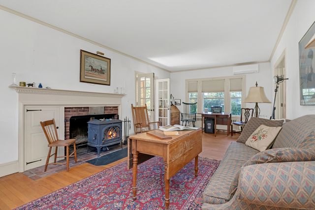 994 Main Street, Glastonbury, CT 06073