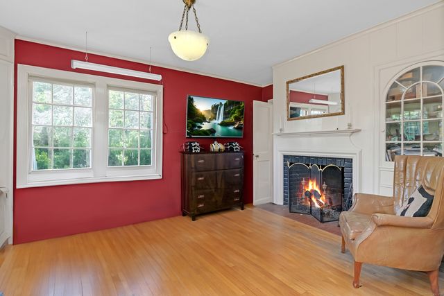 994 Main Street, Glastonbury, CT 06073