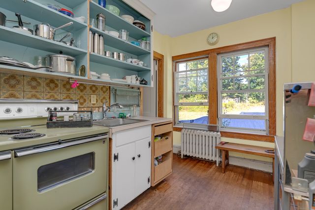 994 Main Street, Glastonbury, CT 06073